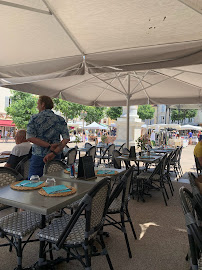 Atmosphère du Restaurant de spécialités provençales La Cascade à Antibes - n°1