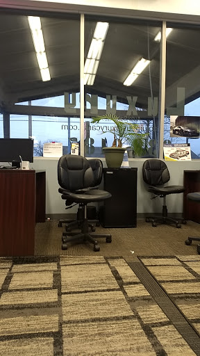 Car Dealer «Luxury Auto Sales, LLC», reviews and photos, 4880 Sinclair Rd, Columbus, OH 43229, USA