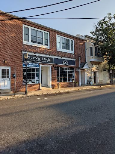 Computer Repair Service «dtown tech», reviews and photos, 17 E Oakland Ave, Doylestown, PA 18901, USA