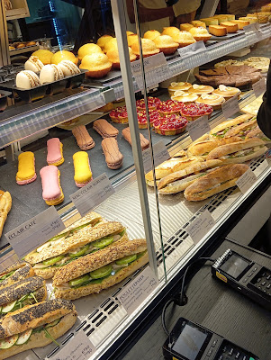 Boulangerie Louise des Champs-Élysées à Paris