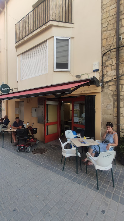 Bar El Mussol - Avinguda Terra Alta, 18, 43786 Batea, Tarragona, Spain