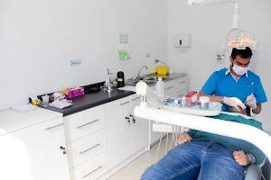 Clinica Dental Costanera image
