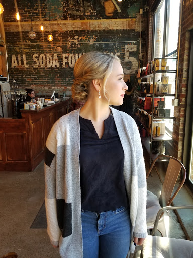 Beauty Salon «Fringe Salon», reviews and photos, 80 Main St, Dubuque, IA 52001, USA