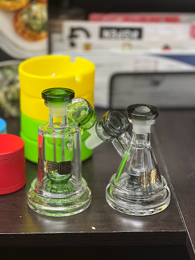 Tobacco Shop «Naga smoke shop», reviews and photos, 7540 N Dale Mabry Hwy, Tampa, FL 33614, USA