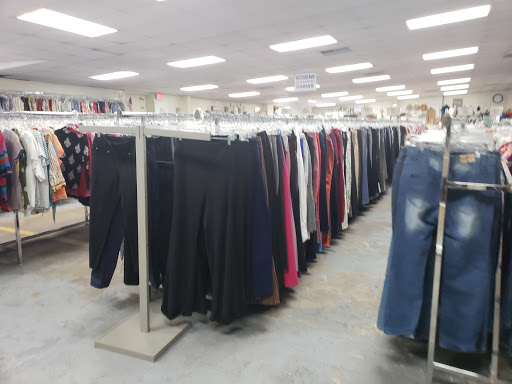 Thrift Store «Miracle Hill Thrift Store - Pete Hollis Blvd Greenville», reviews and photos