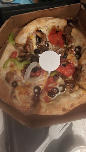 Pizza Restaurant «Round Table Pizza», reviews and photos, 7943 Greenback Ln, Citrus Heights, CA 95610, USA