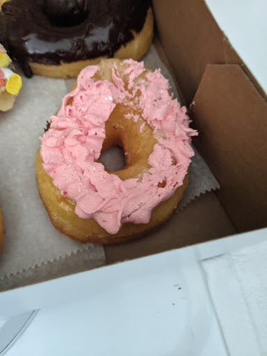 Donut Shop «Flip Flops Donut Shop», reviews and photos, 129 Bogue Inlet Dr, Emerald Isle, NC 28594, USA