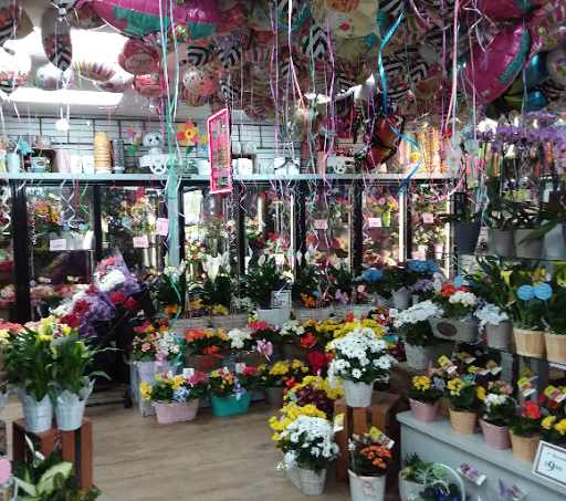 Florist «Flowerama», reviews and photos, 7584 Pearl Rd, Cleveland, OH 44130, USA