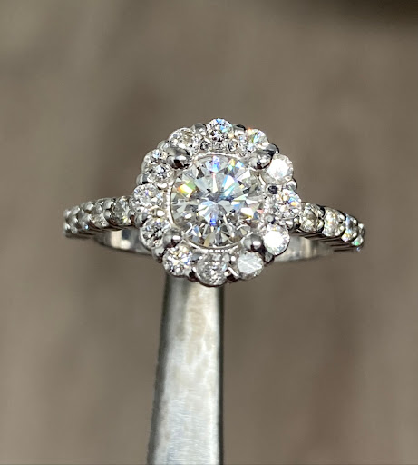 Diamond buyer & Jewelry Appraisal