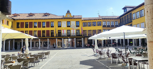 VIKY - Plaza MAYOR, 14 Bajo, 47100 Tordesillas, Valladolid, Spain