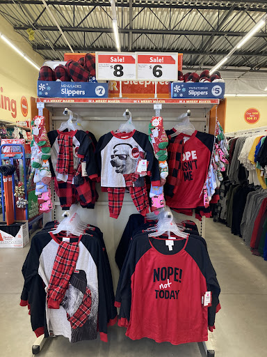 Dollar Store «FAMILY DOLLAR», reviews and photos, 3707 N Dixie Hwy, Monroe, MI 48162, USA