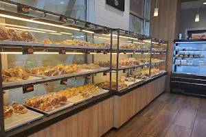 85°C Bakery Cafe - Plano image