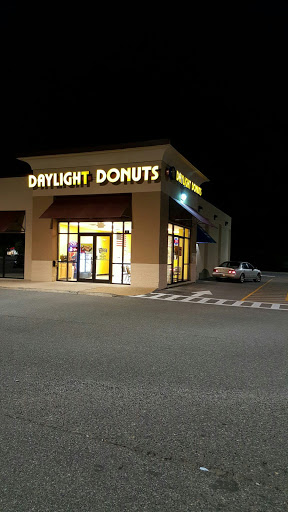 Donut Shop «Daylight Donuts», reviews and photos, 1105 Southview Ln #114, Tuscaloosa, AL 35405, USA