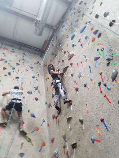 Gym «North Summit Climbing Gym», reviews and photos, 481 Bushkill Plaza Ln, Wind Gap, PA 18091, USA