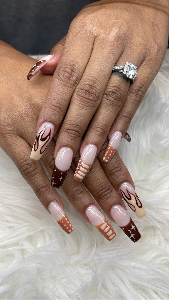 Holly's Nails 93710