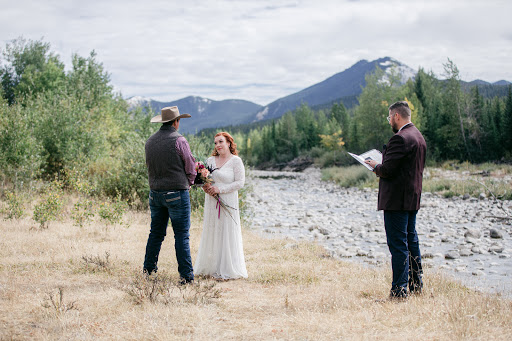 Calgary wedding Commissioner - Hiking officiant