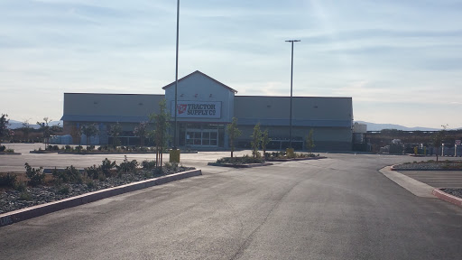 Home Improvement Store «Tractor Supply Co.», reviews and photos, 811 N Humboldt Ave, Willows, CA 95988, USA