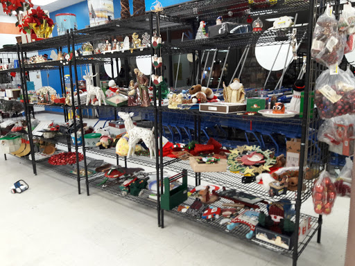 Thrift Store «32nd St & Cactus Goodwill Retail Store & Donation Center», reviews and photos