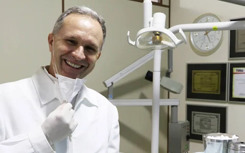 Renato Bassani - Cirurgião Dentista image