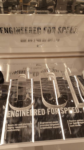 Shoe Store «Finish Line», reviews and photos, 620 Chicago Ridge Mall, Oak Lawn, IL 60453, USA