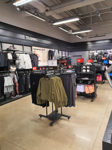 Clothing Store «Nike Factory Store», reviews and photos, 4401 N Interstate Hwy 35 #399, Round Rock, TX 78664, USA