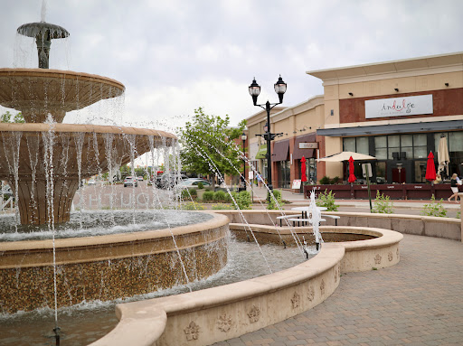 Shopping Mall «The Streets at SouthGlenn», reviews and photos, 6991 S Vine St, Centennial, CO 80122, USA