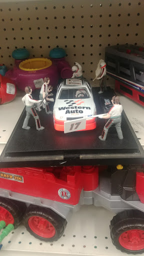 Thrift Store «South Tacoma Goodwill», reviews and photos, 8025 S Hosmer St, Tacoma, WA 98408, USA