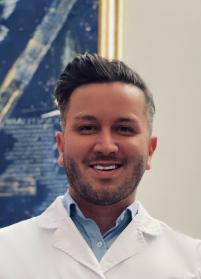 Dr Alex Taghavi - Chirurgien-dentiste