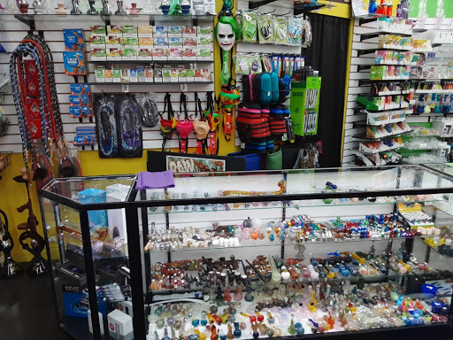 Tobacco Shop «Stirling Glass», reviews and photos, 5890 Stirling Rd, Hollywood, FL 33021, USA