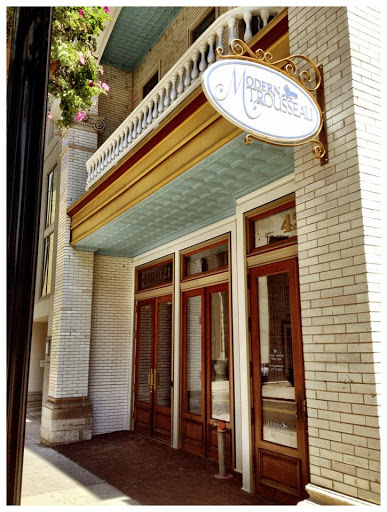 Modern Trousseau Nashville, 425 Church St, Nashville, TN 37219, USA, 