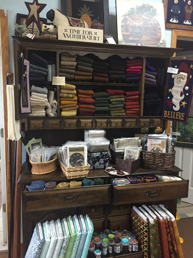 Quilt Shop «In Stitches Quilt & Fabric», reviews and photos, 4017 Conrad Weiser Pkwy, Womelsdorf, PA 19567, USA