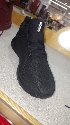 Shoe Store «WSS», reviews and photos, 7111 Vineland Ave, North Hollywood, CA 91605, USA