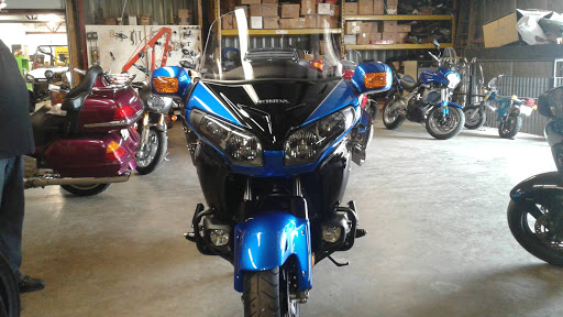 Motorcycle Dealer «Sindt Motor Sales», reviews and photos, 4460 Dodge St, Dubuque, IA 52003, USA