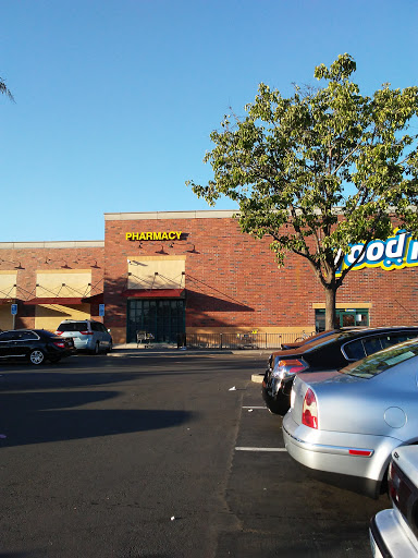 Supermarket «FoodMaxx», reviews and photos, 3000 E 9th St, Oakland, CA 94601, USA