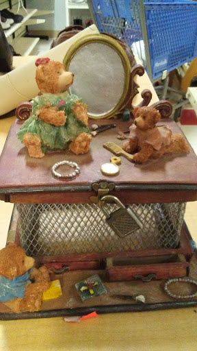 Thrift Store «Rescue Treasures», reviews and photos, 524 N Burdick St, Kalamazoo, MI 49007, USA