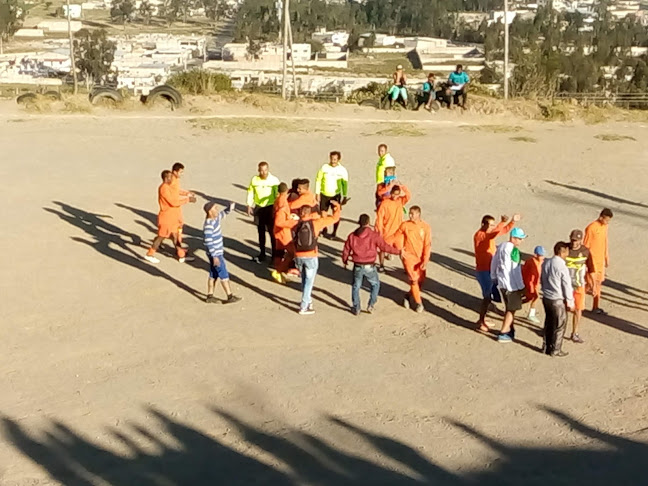 Opiniones de Cancha Centinela del Sur en Quito - Campo de fútbol