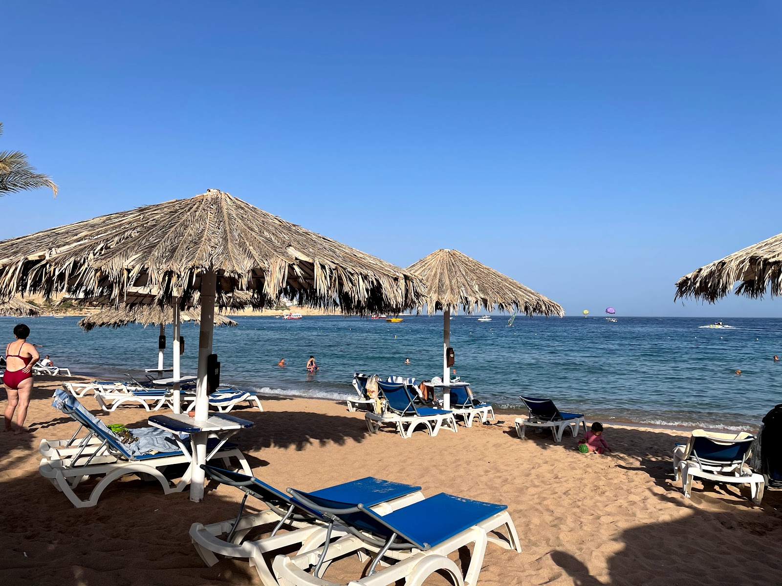 Φωτογραφία του Naama bay beach περιοχή θέρετρου στην παραλία