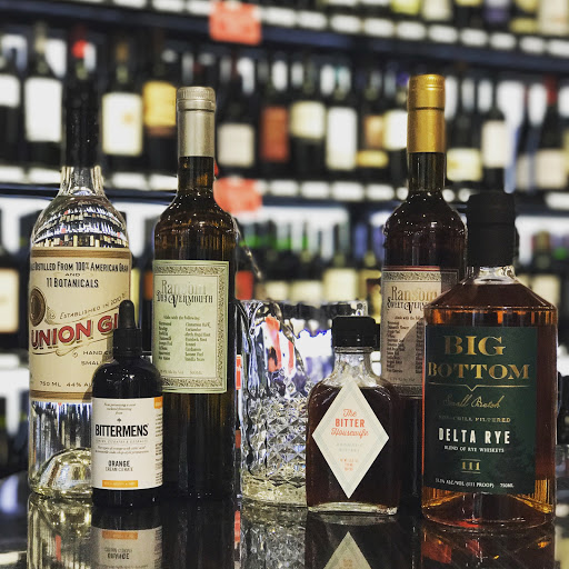 Liquor Store «Pearl Specialty Market & Spirits», reviews and photos, 900 NW Lovejoy St, Portland, OR 97209, USA