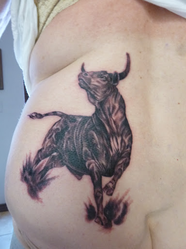 Tattoo Shop «magnum opus tattoo company», reviews and photos, 1817 Padre Blvd #4, South Padre Island, TX 78597, USA