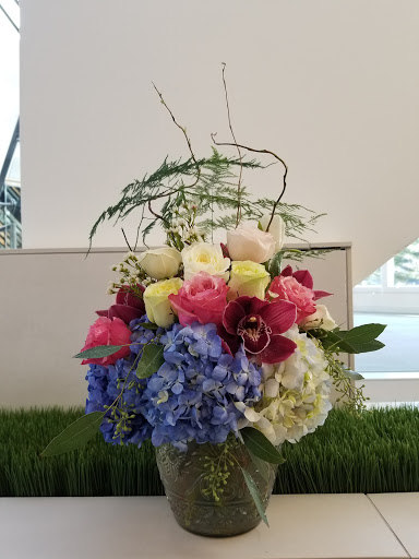Florist «Event Connoisseur Flowers & Gifts», reviews and photos, 39 New London Turnpike #116, Glastonbury, CT 06033, USA
