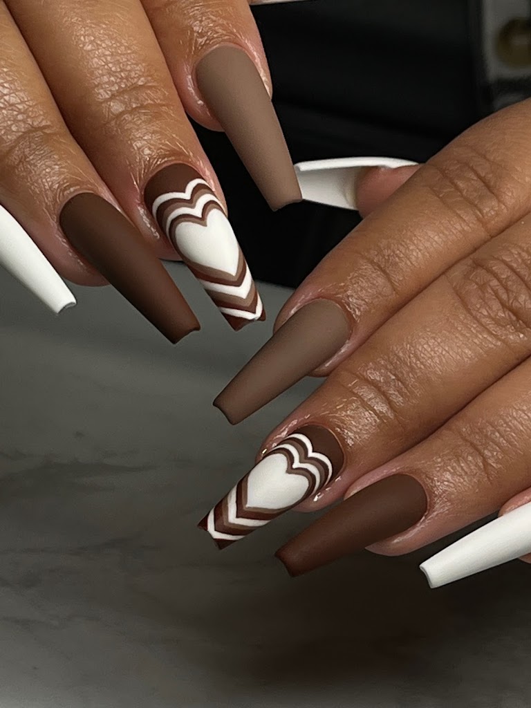 DannyzDollz Beauty Studio 33181