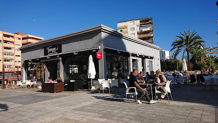 Tange,s Sports Bar - C. San Silvestre, 29630 Benalmádena, Málaga, Spain