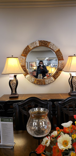 Furniture Store «Raymour & Flanigan Furniture and Mattress Store», reviews and photos, 275 Glen Cove Rd, Carle Place, NY 11514, USA