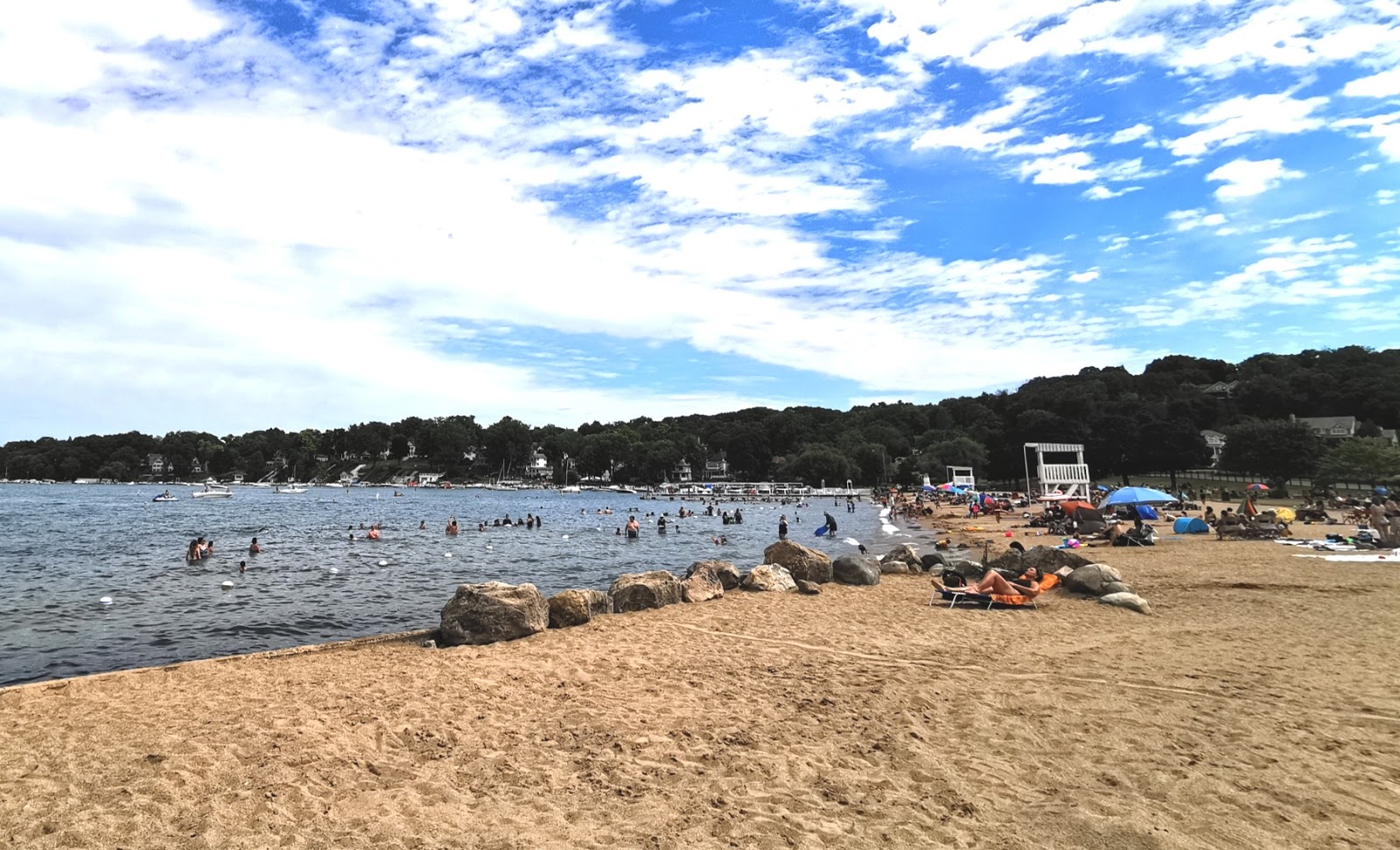 Foto av Fontana Beach med rymlig strand