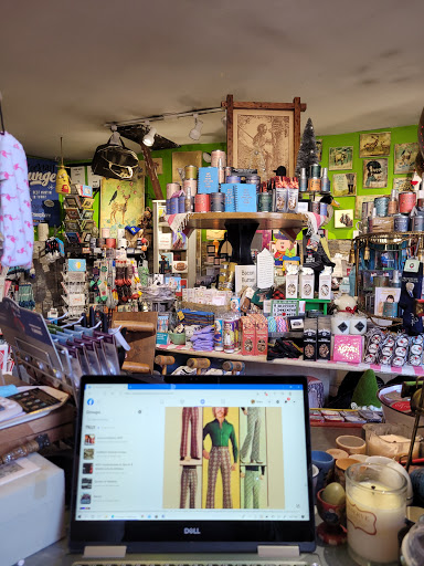 Gift Shop «Cockadoodledoo Gifts of Bryn Mawr», reviews and photos, 403 Cedar Lake Rd S, Minneapolis, MN 55405, USA