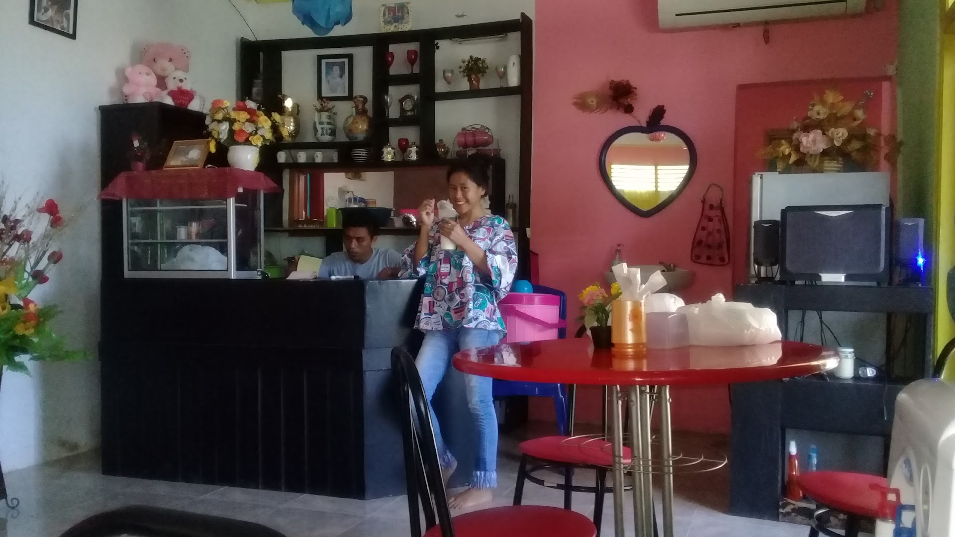 Restoran Ikan Bakar Nadine Cafe & Resto Photo
