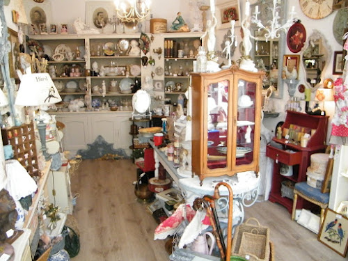 Magasin d'antiquités Brocante 86, Le Grenier de Cyrille Jardres