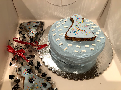 Pet Supply Store «Lazy Creek Discount Pet Food & Supplies», reviews and photos, 351 E Church St, Leesville, SC 29070, USA