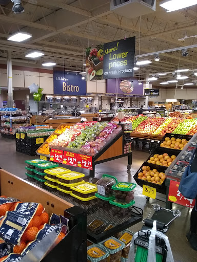 Grocery Store «Fred Meyer», reviews and photos, 11565 SW Pacific Hwy, Tigard, OR 97223, USA