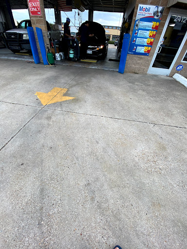 Oil Change Service «SpeeDee Oil Change & Auto Service», reviews and photos, 2412 N Galloway Ave, Mesquite, TX 75150, USA